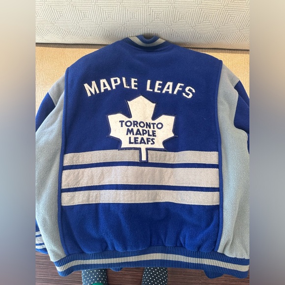 ***SOLD***** Vintage Toronto Leafs jacket - Picture 2 of 8